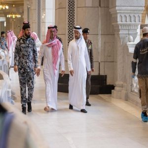 الأمير سعود بن مشعل يقف ميدانيًا على جاهزية المسجد الحرام لاستقبال ضيوف الرحمن في رمضان
