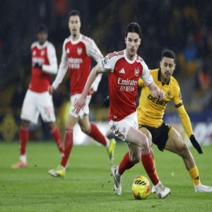 هدف عكسي يحرم آرسنال من انتصار ثمين في سباق اللقب