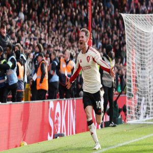 ليفربول الباهت ينتزع فوزًا من نوتنجهام في الدوري