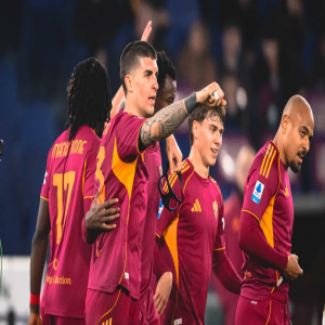 روما يضرب كريمونيسي بثلاثية في الدوري الإيطالي