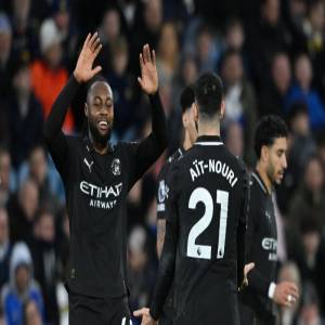 سيتي يقترب من الصدارة بالفوز على ليدز