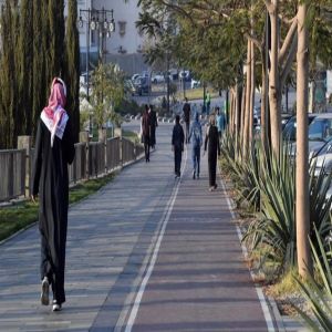 المشي في رمضان... وعي صحي متنامٍ يجمع الأسر في عسير