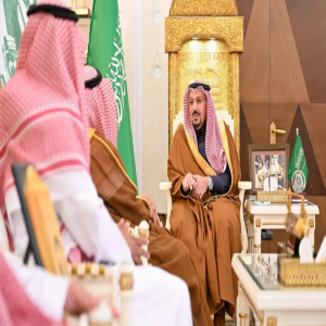 أمير القصيم يتسلّم تقرير موسم التشجير الوطني 2025 تحت شعار "يدٌ تغرس وأرضٌ تزدهر"