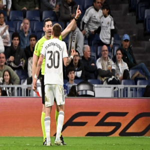 الاتحاد الإسباني يوقف نجم ريال مدريد لسوء السلوك