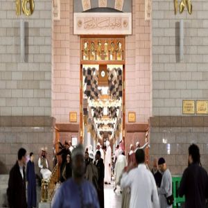أبواب المسجد النبوي.. تحف معمارية تجسد عناية التاريخ وروعة الحاضر