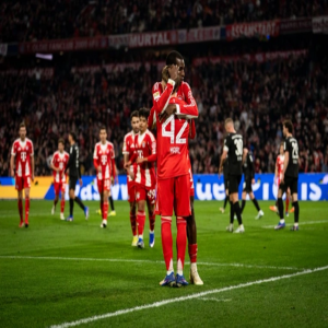 بايرن ميونيخ يكتسح مونشنجلادباخ برباعية ويعزز صدارته للبوندسليغا