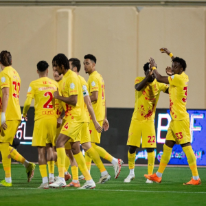 القادسية يقسو على الخلود ويعزز من تواجده في المربع الذهبي