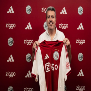 رسميًا.. أياكس يعين أوسكار جارسيا مدربًا للفريق