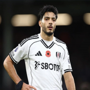 خيمينيز على رادار روشن.. عرض ضخم يهدد استمراره في إنجلترا