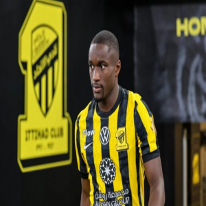 ليفربول يراقب موسى ديابي.. خيار محتمل لتعويض محمد صلاح