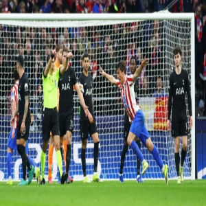 أتليتيكو يسحق توتنهام بخماسية في ذهاب ثمن نهائي دوري الأبطال