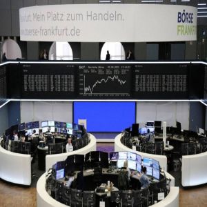 أسهم أوروبا تتجه لخسارة أسبوعية وسط مخاوف التضخم