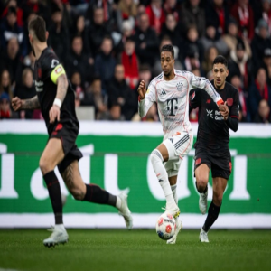بـ9 لاعبين.. بايرن يقتنص تعادلاً أمام ليفركوزن في الدوري الألماني