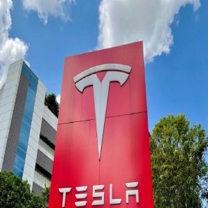 شركة تسلا تقتحم سوق الكهرباء في العقارات والمنازل بريطانيا