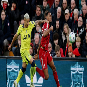 توتنهام ينتزع التعادل مع ليفربول بهدف ريتشارليسون