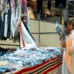 ثلاثة أسواق شعبية بجازان تستأثر بالمتسوقين مع اقتراب العيد السعيد