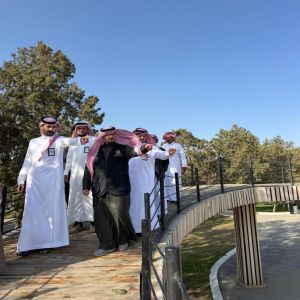 أمين الباحة يقف ميدانيًا على جاهزية المنتزهات والحدائق لعيد الفطر