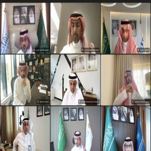 وزير الصناعة والثروة المعدنية يجتمع بأعضاء المجلسين الصناعي والتعديني وقادة القطاع الخاص