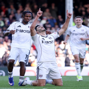 فولهام يفوز على بيرنلي في الدوري الإنجليزي