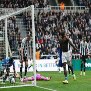 سندرلاند يحسم ديربي الشمال بثنائية قاتلة أمام نيوكاسل