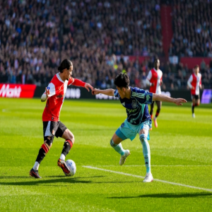 التعادل الإيجابي يحسم قمة فينورد وأياكس