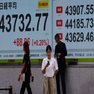 نيكاي ينخفض بسبب مخاوف من التضخم وارتفاع أسعار الفائدة جراء حرب إيران