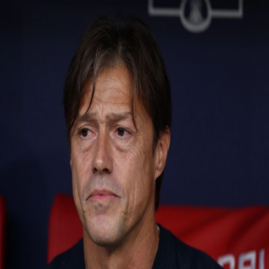 إشبيلية يقيل مدربه الأرجنتيني ألميدا