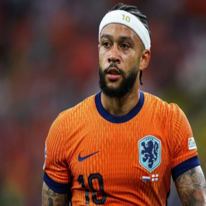الشكوك تحوم حول مشاركة ديباي مع هولندا