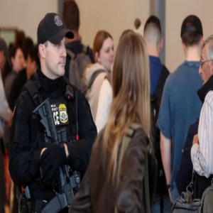 استقالات جماعية لموظفي الأمن.. الشلل يضرب المطارات الأمريكية