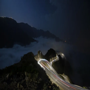 طرق عسير تدعم النمو الاقتصادي وتعزز كفاءة الربط اللوجستي في المنطقة