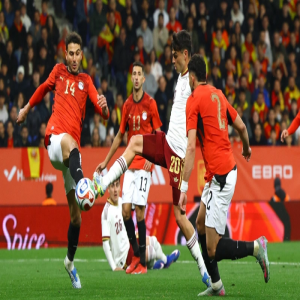 مصر تتعادل مع إسبانيا وتفقدها صدارة التصنيف العالمي قبل كأس العالم