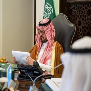 نائب أمير منطقة مكة المكرمة يرأس اجتماع اللجنة الدائمة للحج والعمرة