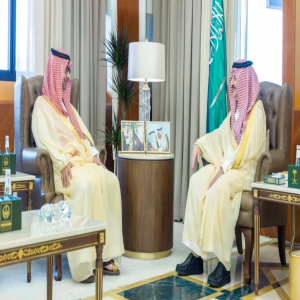 أمير المنطقة الشرقية يستقبل أعضاء مجلس أمناء مؤسسة جائزة الأميرة صيتة بنت عبدالعزيز