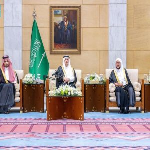 أمير منطقة الرياض يستقبل محافظ الدرعية ووزير الشؤون الإسلامية والدعوة والإرشاد