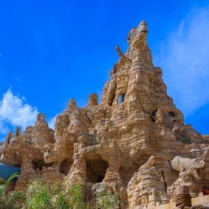 "أكواريبيا مدينة القدية" تكشف عن (22) لعبة مائية في تضاريس جبال طويق