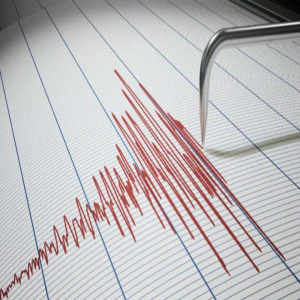 زلزال في إندونيسيا يوقع 20 جريحًا على الأقل ويلحق أضرارًا بعشرات المنازل