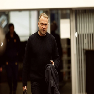 فليك ينتقد التحكيم بعد خسارة برشلونة أمام أتليتيكو في دوري الأبطال