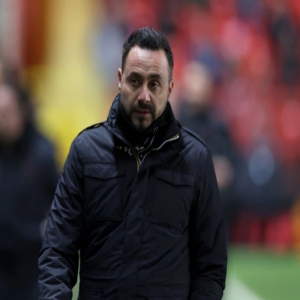 دي زيربي يبدأ التحدي: الهجوم طريق نجاة توتنهام