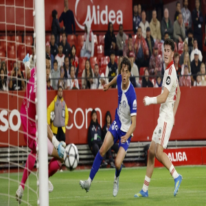 أتلتيكو يسقط أمام إشبيلية في الدوري الإسباني