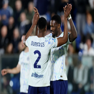 إنتر يقترب بقوة من لقب الدوري الإيطالي بعد انتصار مثير على كومو