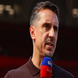 نيفيل يحث أرسنال على التركيز للفوز على سيتي