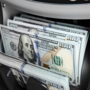 الدولار مستقر في ظل حصار أمريكا موانئ إيران واستمرار المحادثات