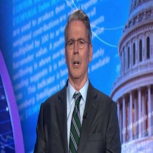 وزير الخزانة الأمريكي يدعو الفيدرالي للانتظار قبل خفض الفائدة