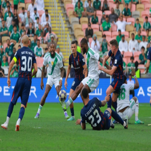 الأهلي يعبر إلى نصف نهائي النخبة الآسيوية بـ"10 لاعبين"