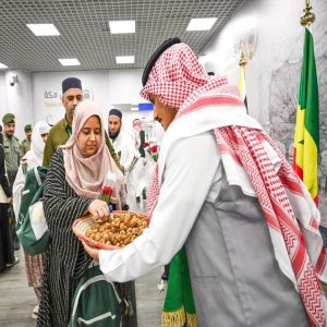 وزارة الحج والعمرة تعلن بدء وصول ضيوف الرحمن إلى المملكة لأداء فريضة الحج