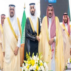 أمير منطقة القصيم يرعى حفل تخريج الدفعة السابعة عشرة من طلبة جامعة المستقبل