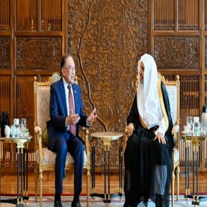 رئيس وزراء ماليزيا يستقبل الأمين العام لرابطة العالم الإسلامي