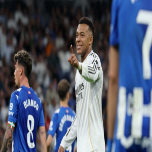 ريال مدريد يستعيد توازنه بالفوز على ألافيس في الدوري الإسباني