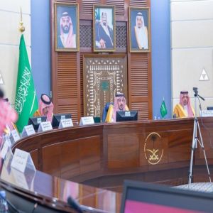 أمير منطقة القصيم يُدشّن عربة التبرع بالدم للفصائل النادرة لجمعية "دمي"