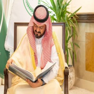 نائب أمير منطقة مكة المكرمة يطّلع على الدراسات البحثية لمعهد أبحاث الحج والعمرة